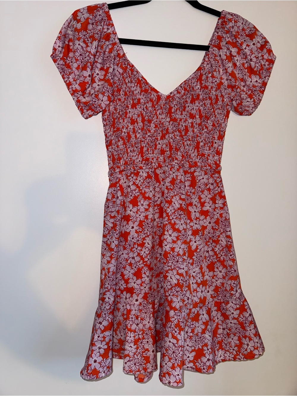 🌺 Red Floral V-Neck Smocked Mini Dress with Puff Sleeves